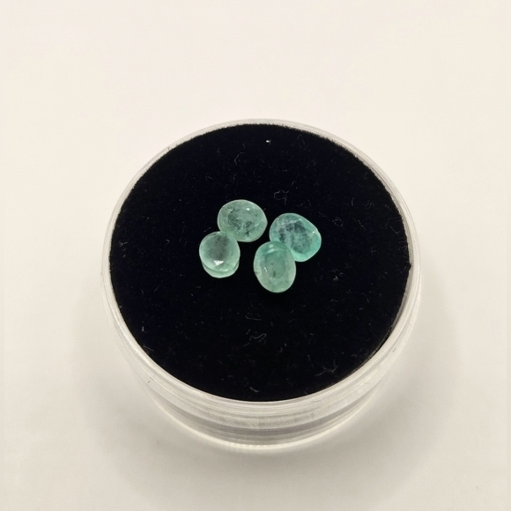 1 Carat Natural Emerald Loose Gemstones